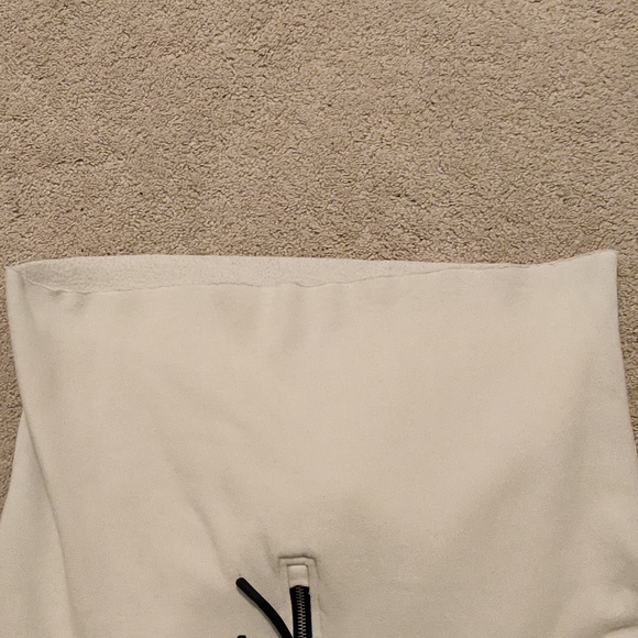 Garage White Cropped Hoodie - Picture 4 of 5